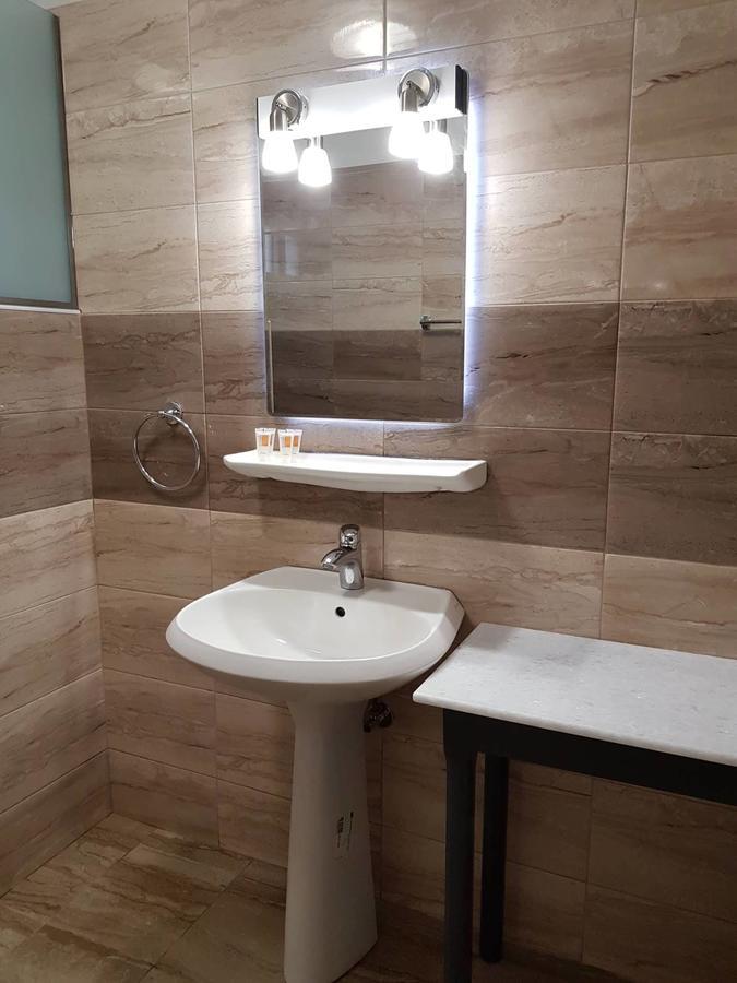 Rea Hotel Фалираки Екстериор снимка