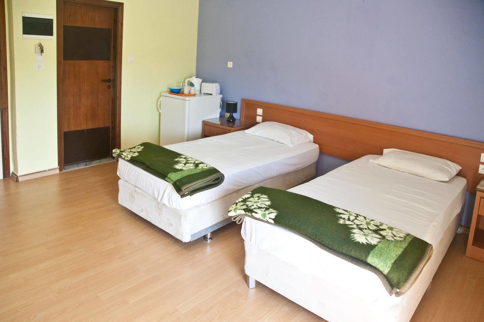 Rea Hotel Фалираки Екстериор снимка
